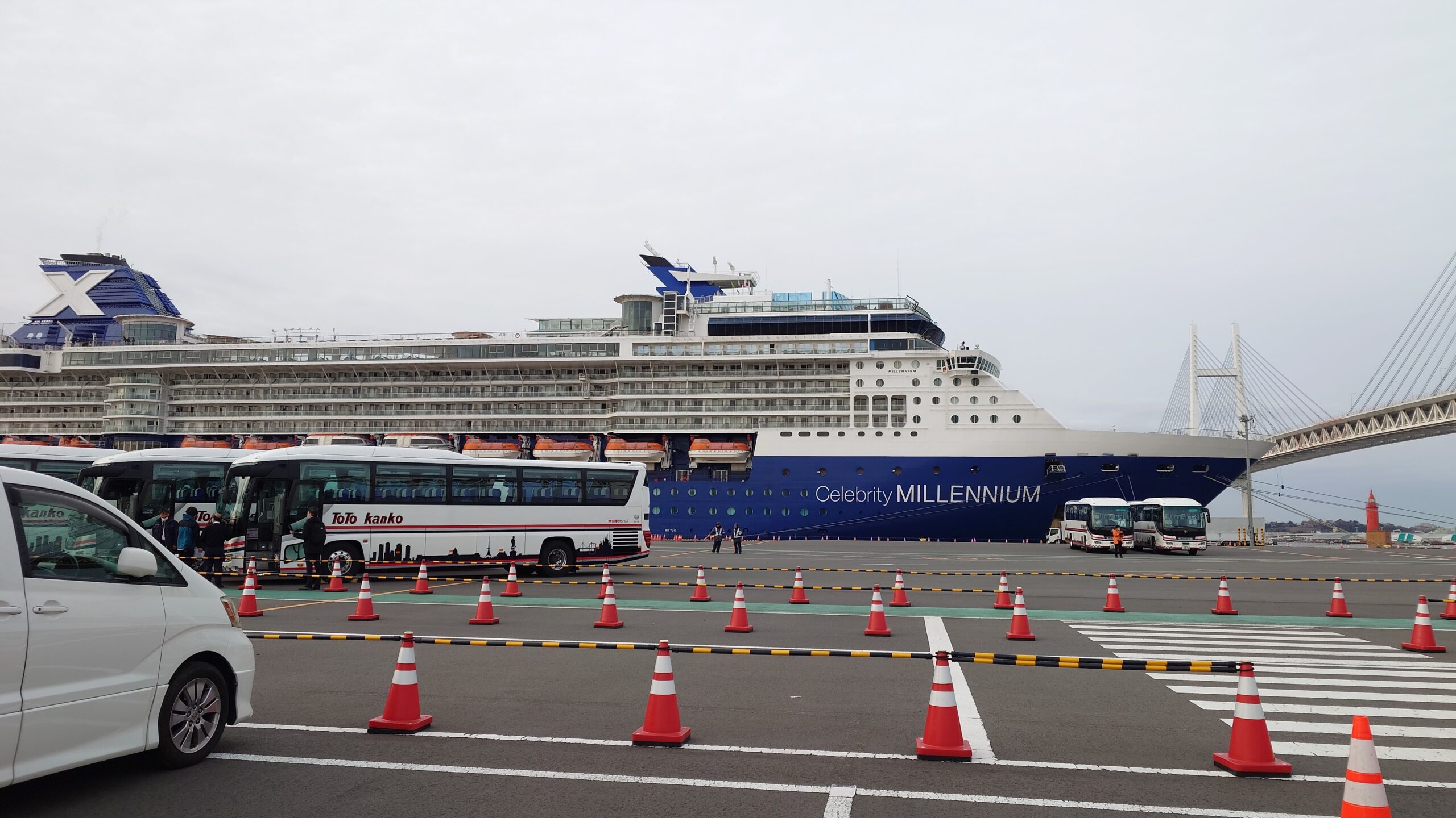 I guided VIP guests arriving by cruise ship using a private car